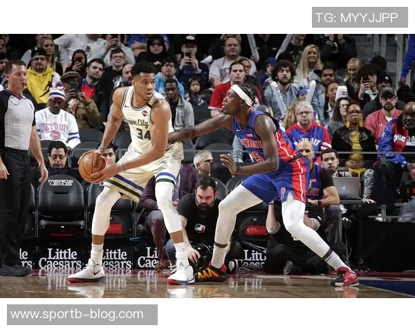 字母哥三节打卡表现抢眼22分钟内贡献21分5篮板2抢断